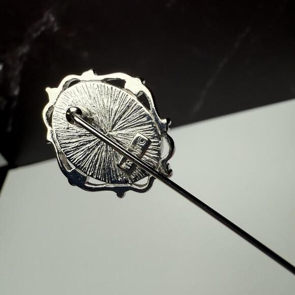 Signed Trifari Blue Cameo Face Of Lady Silver Tone Lapel Stick Pin - Picture 3 of 11